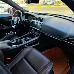 جاگوار F-Pace